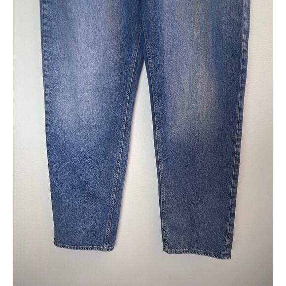 GAP Denim '90s Loose Fit Straight Leg Mid Rise Medium Wash Jeans Women's 12/31L - Picture 3 of 7